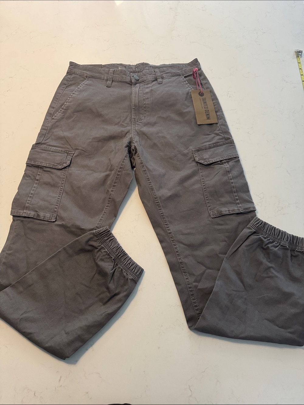 Men's Size 32 Gray Cargo Pants with Elastic Ankles NWT